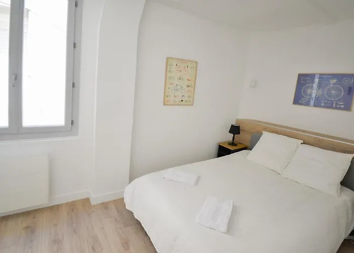 Ecusson - Centre Historique * Μονπελιέ